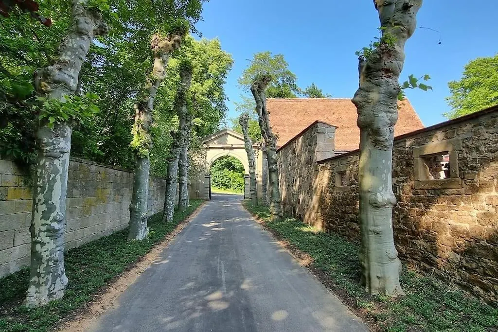 Apartment Schloss Kirchschoenbach Bei Prichsenstadt