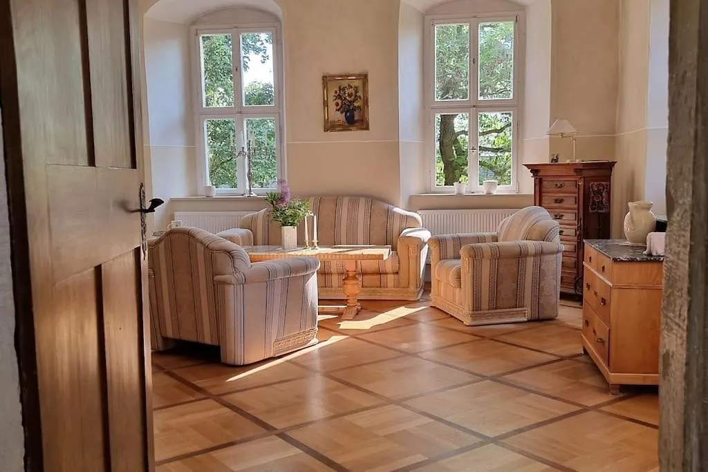 Apartment Schloss Kirchschoenbach Bei Prichsenstadt